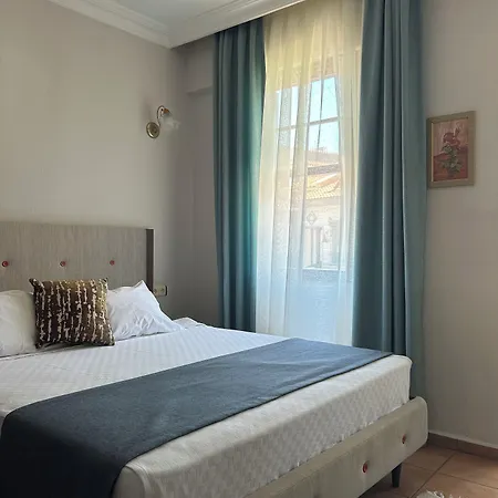 Danlin Hotel 2*